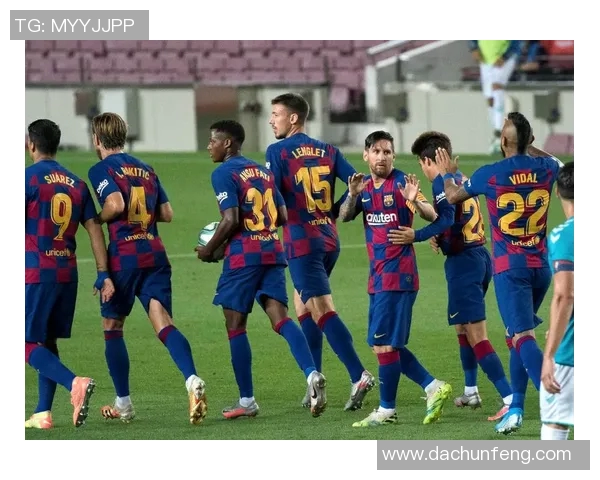 巴塞罗那击败皇家社会，梅西破门领跑射手榜：绿茵场上的王者风范